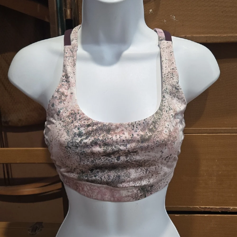 LULULEMON ENERGY BRA SUGAR CRUSH SIZE 8. #7017 - Picture 2 of 10